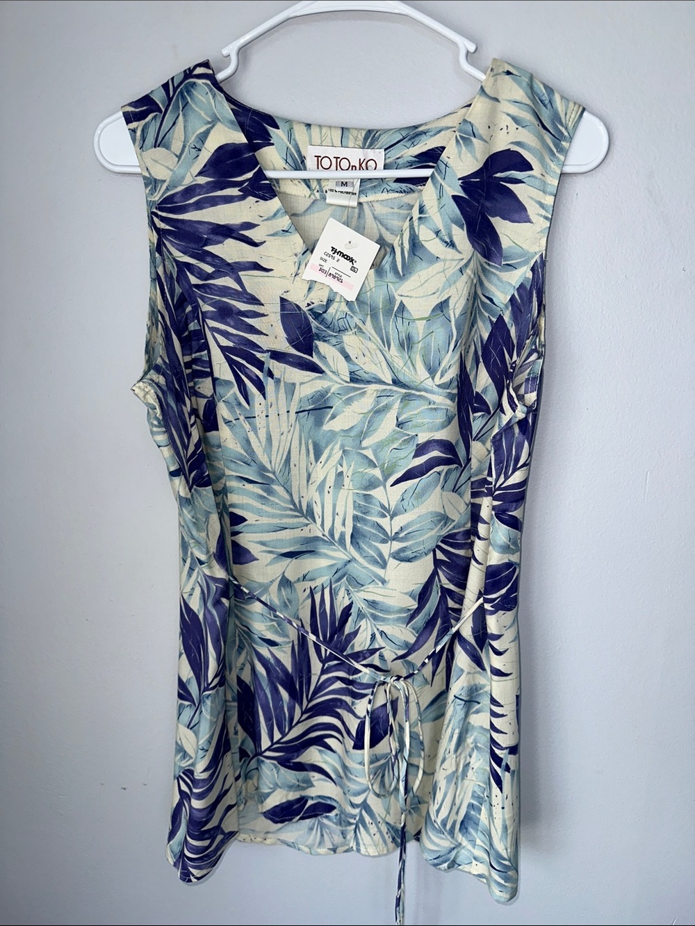 TOTOnKO Blue Leaf Print Sleeveless Blouse with Tie Waist